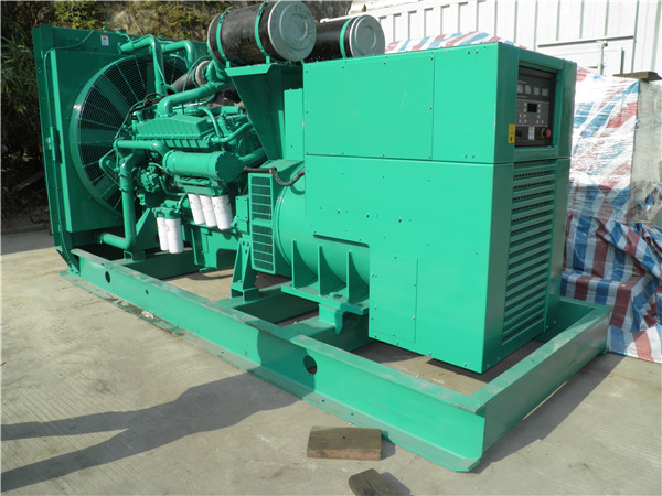 乐昌发电车出租-柴油发电机组在使用的过程中应该做好哪些防护工作