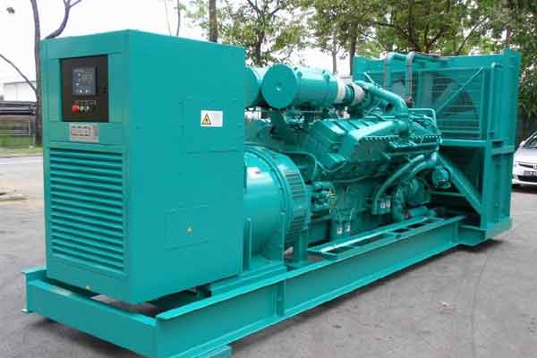 乐昌柴油发电机组电压不稳定怎样维修？