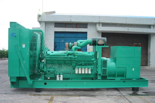 乐昌工厂发电机应急发电时如何更准确地检查发电机状态？