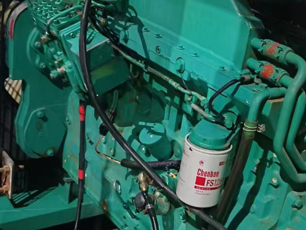 乐昌如何确定新的发电机组控制系统是否与原系统兼容？