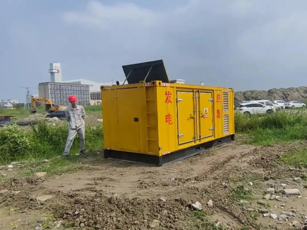 乐昌200KW柴油发电机机组每小时的油耗量受哪些因素影响？